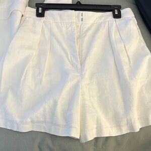 Abercrombie & Fitch Cream Pleated Shorts